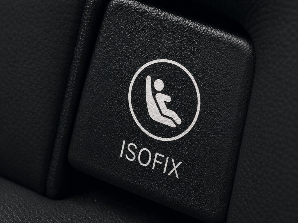 ISOFIX oznaka na mestu za pričvršćivanje dečijeg auto sedišta u automobilu